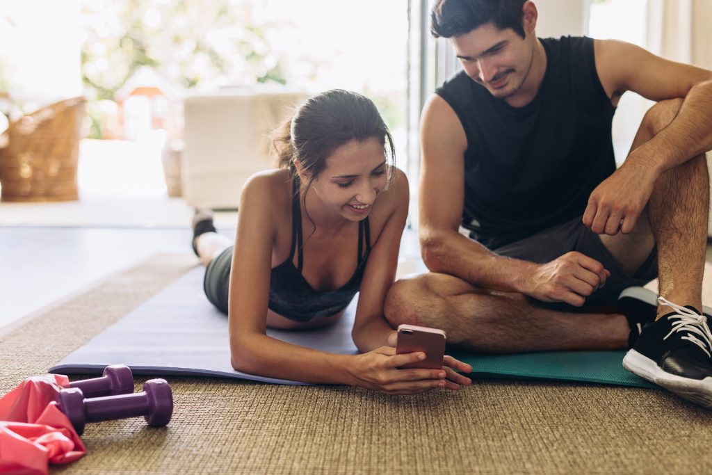 Indagine delle abitudini dei frequentatori del mondo sportivo, per proporre un'esperienza di Fitness digitale soddisfacente quanto quella in presenza.